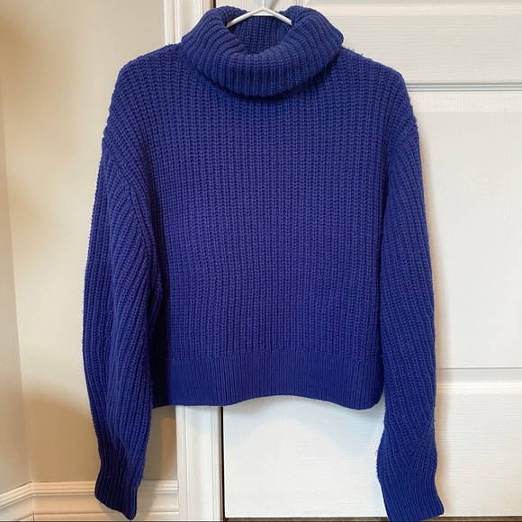 Forever 21 Knit Sweater - Picture 1 of 1